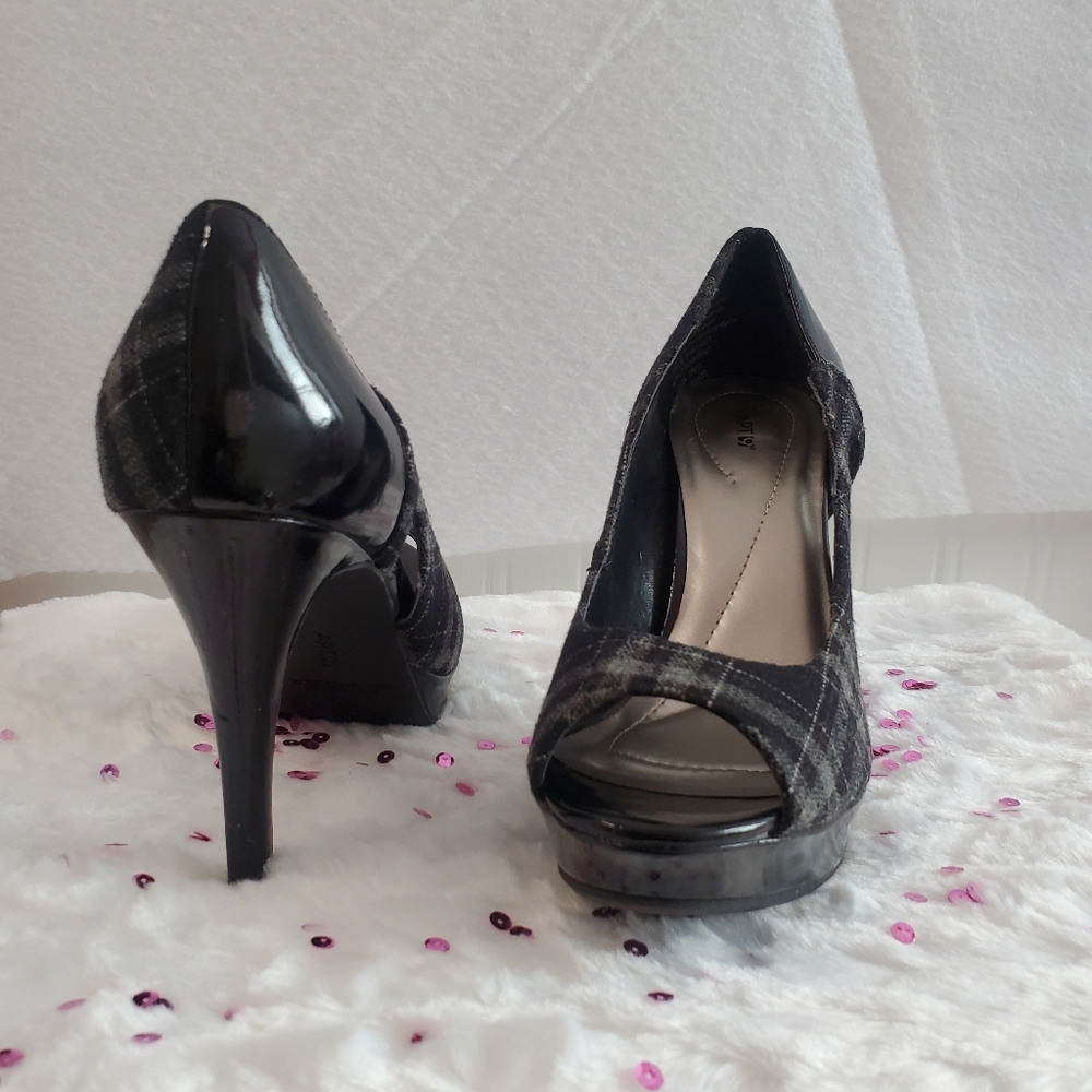 Women open toe heels